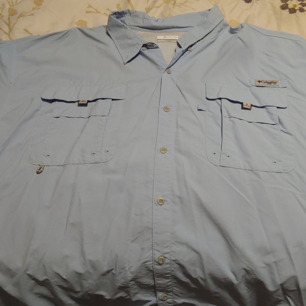 Men's Columbia shirt